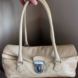 PRADA Tessuto Easy Nappa Leather bag… just in time for spring!